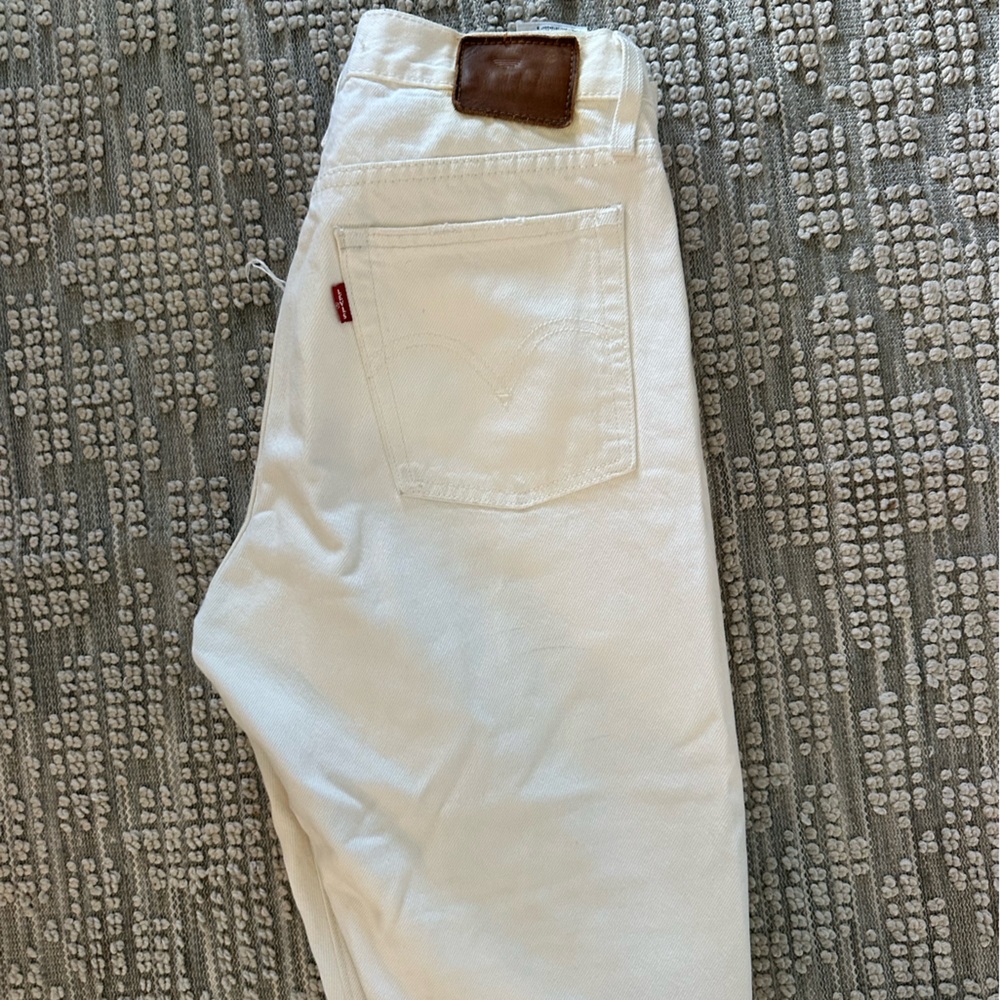 Levi's Women’s Cream Straight Jeans